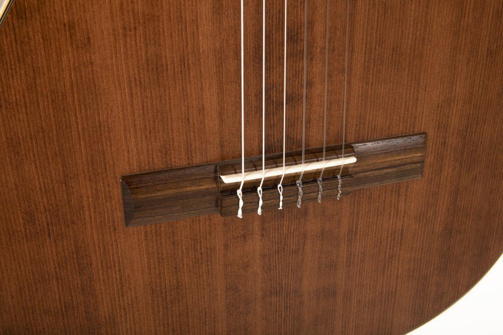 Taille 4/4, longueur totale 100 cm, diapason 650 mm, - Cham Music -