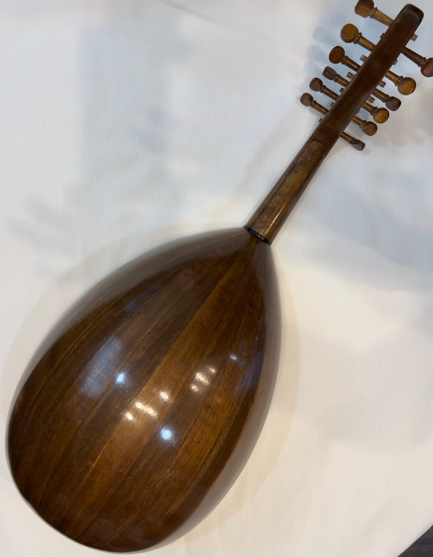 Un instrument chargé dâme, prêt à vibrer à nouveau - Cham Music -