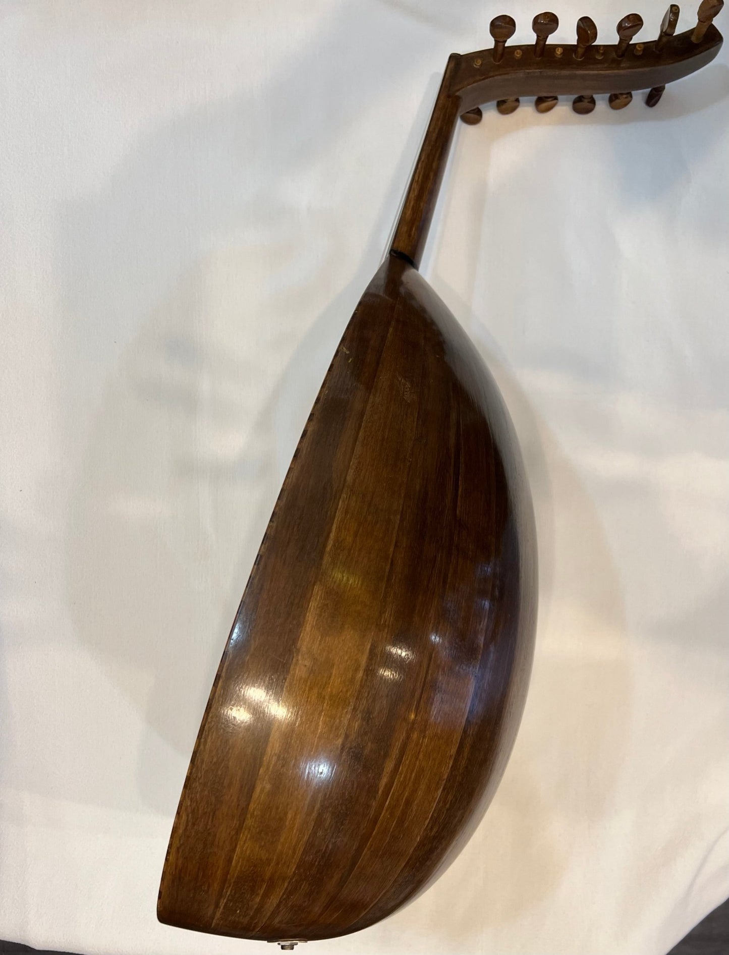 Un instrument chargé dâme, prêt à vibrer à nouveau - Cham Music -