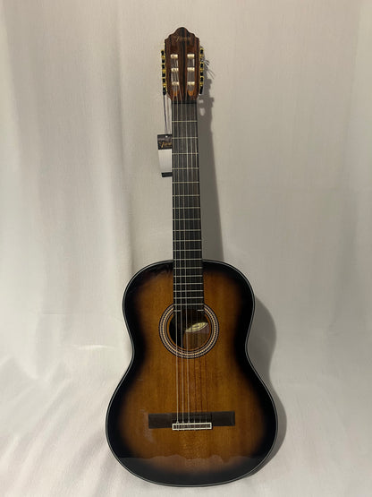 La guitare classique Valencia Série 560 est un instrument