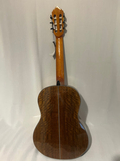 La guitare classique Valencia Série 560 est un instrument