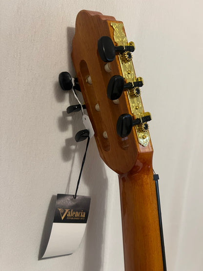 La guitare classique Valencia Série 560 est un instrument