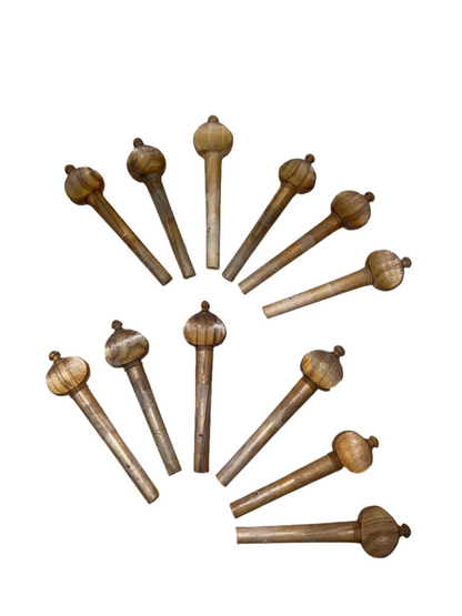 Ce lot de 11 chevilles traditionnelles pour oud est parfait
