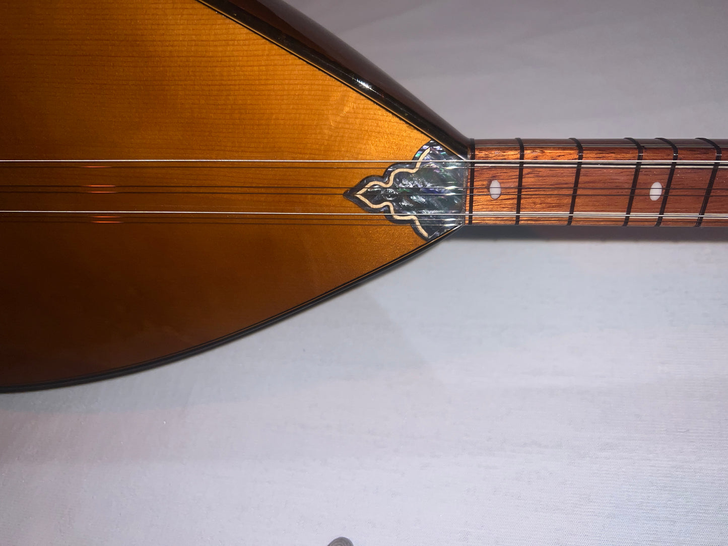 Saz turc manche long en noyer et cèdre