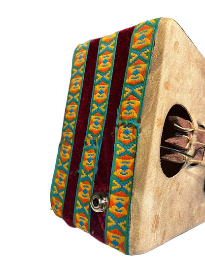 Guembri marocain amplifié artisanal peau de chèvre