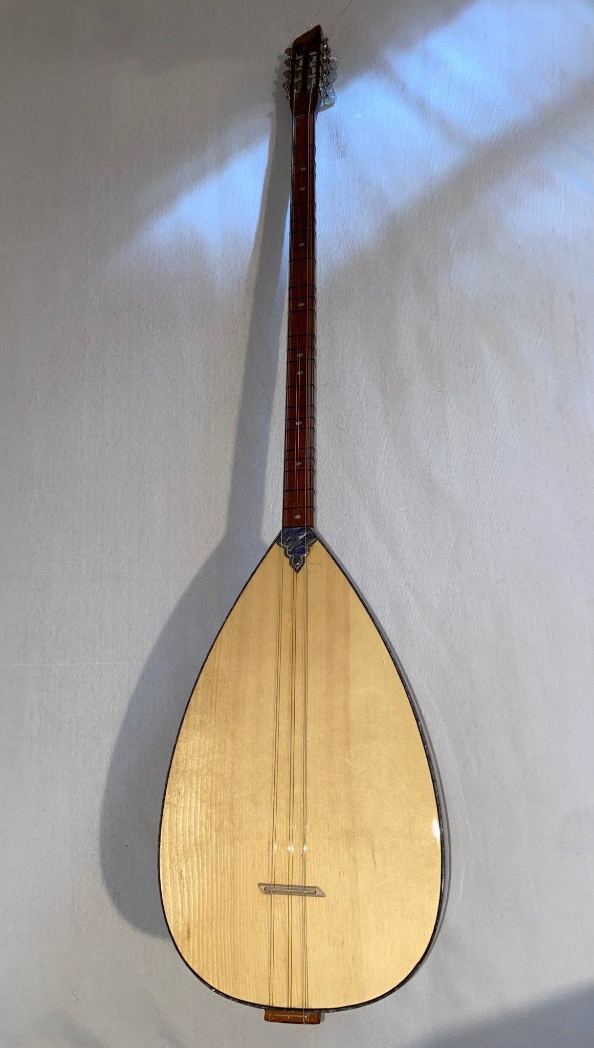 Découvrez ce superbe saz à manche long, fabriqué avec soin - Cham Music - 